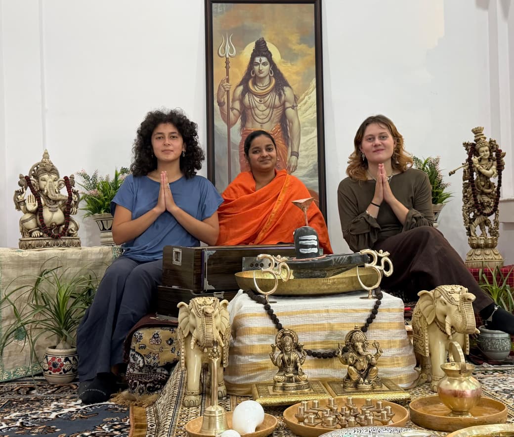 Shri Shri Gita Society